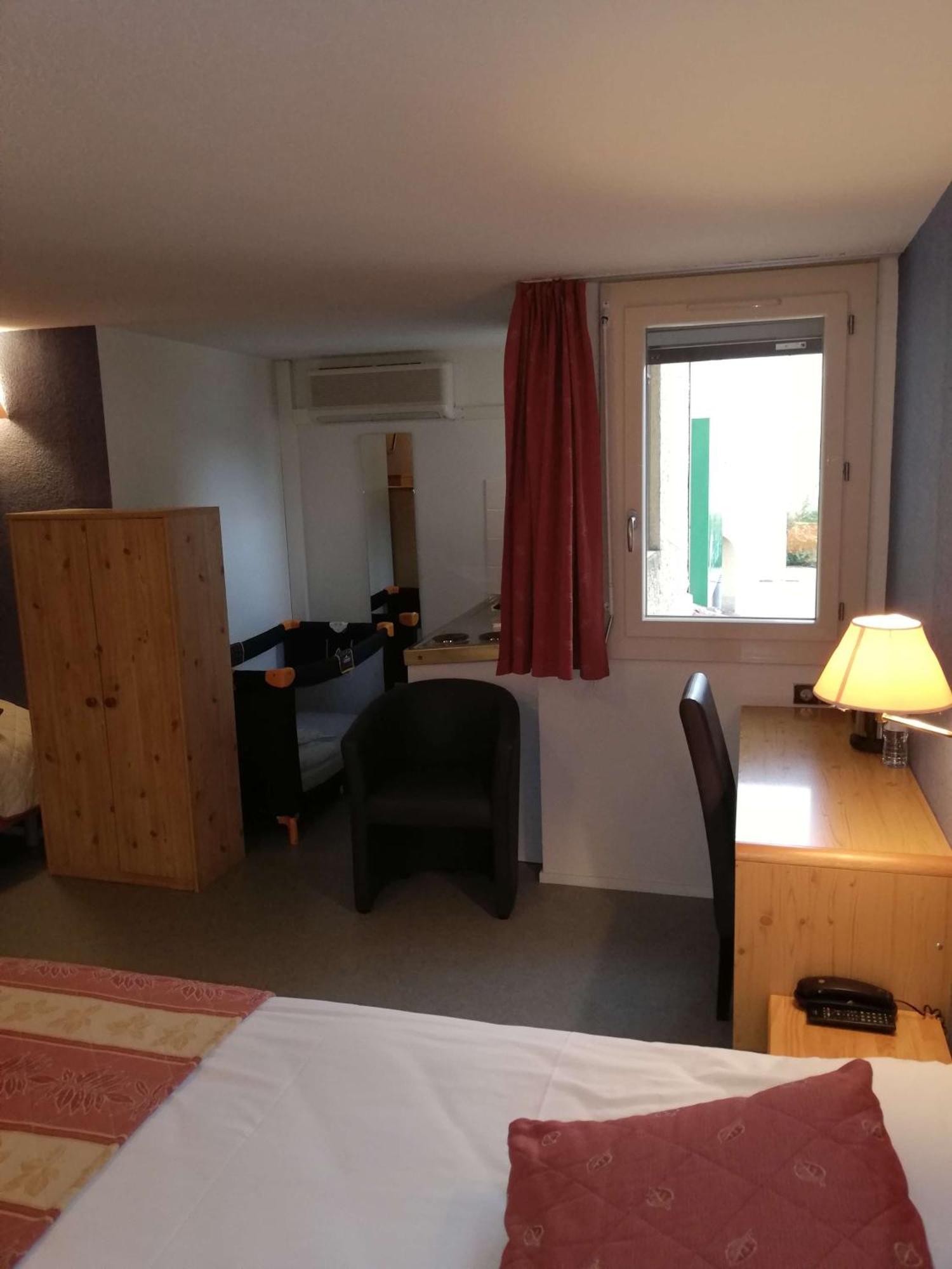Brit Hotel Vallee Du Lot Фюмель Экстерьер фото
