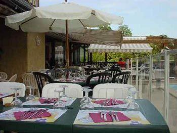 Brit Hotel Vallee Du Lot Фюмель Экстерьер фото