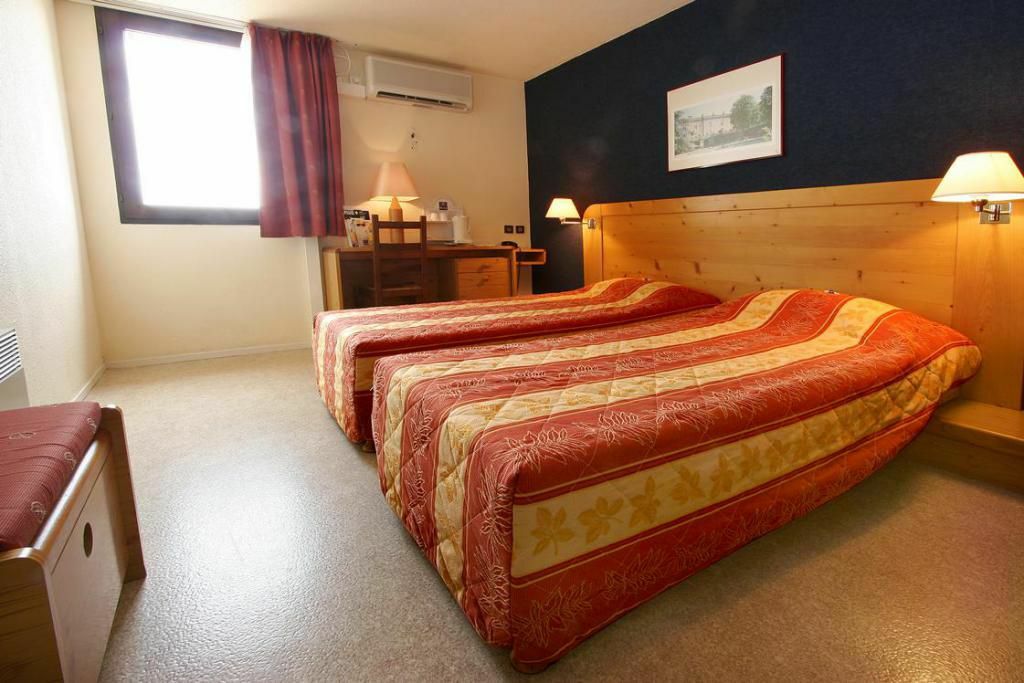 Brit Hotel Vallee Du Lot Фюмель Экстерьер фото